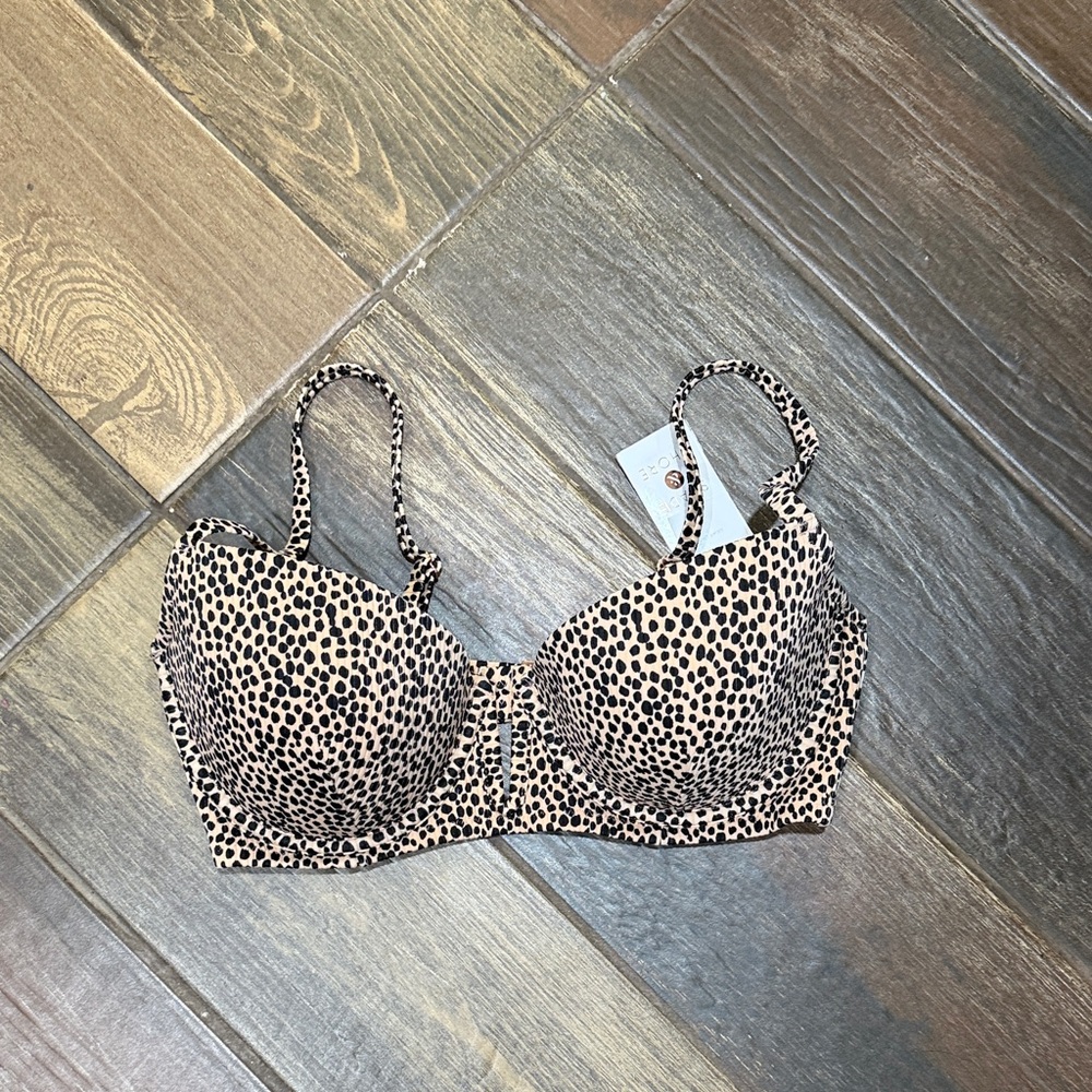 Shade & Shore Leopard-Print Bikini Top in Beige and Black